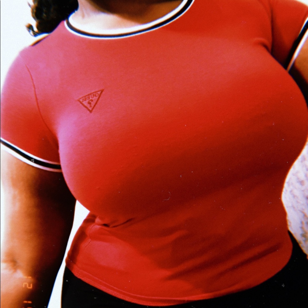 GUESS RED TSHIRT❤️